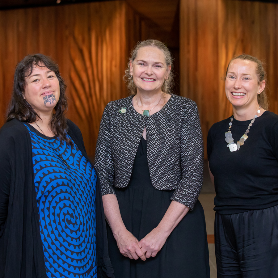 Hannah Lib National Librarian visits Palmerston North